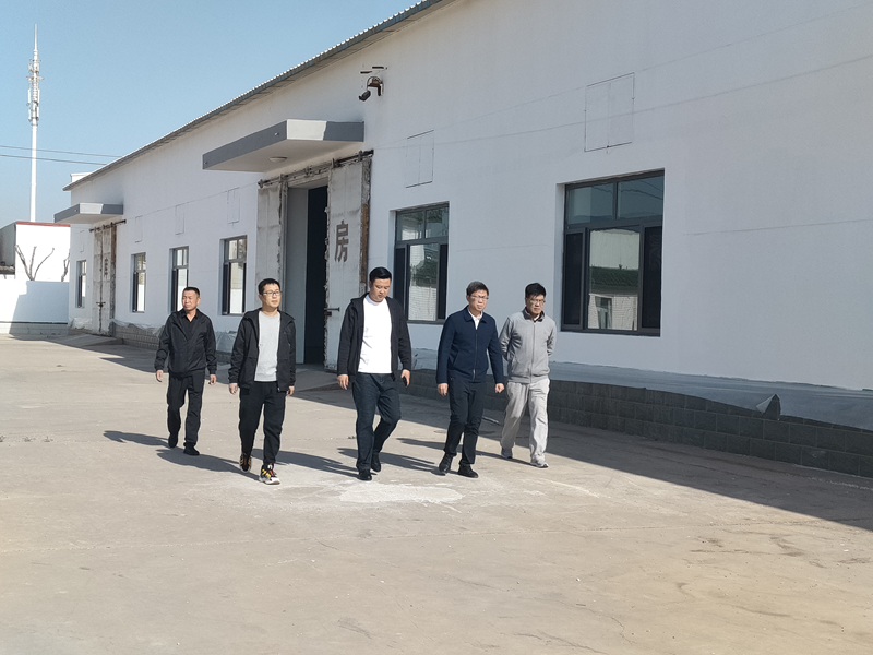 石嘴山市副市長(zhǎng)、惠農(nóng)區(qū)委書記王宇翔蒞臨寧夏興康恒潤(rùn)農(nóng)業(yè)科技發(fā)展有限公司調(diào)研指導(dǎo)